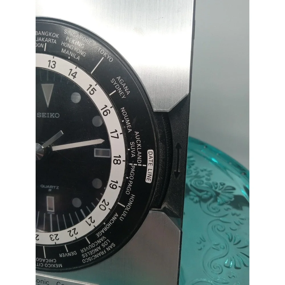 Seiko Seikosha  World Time Quartz Desk Clock Scratches  Panasonic Car Audio Plaq